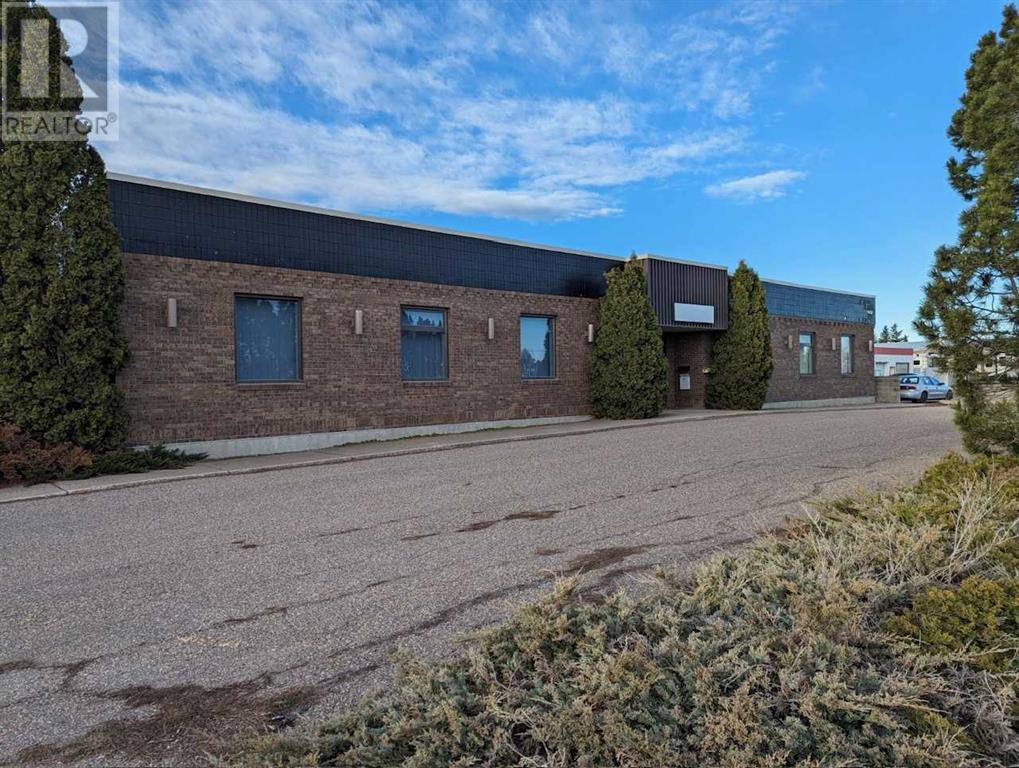 2105 20 Avenue, Coaldale, Alberta